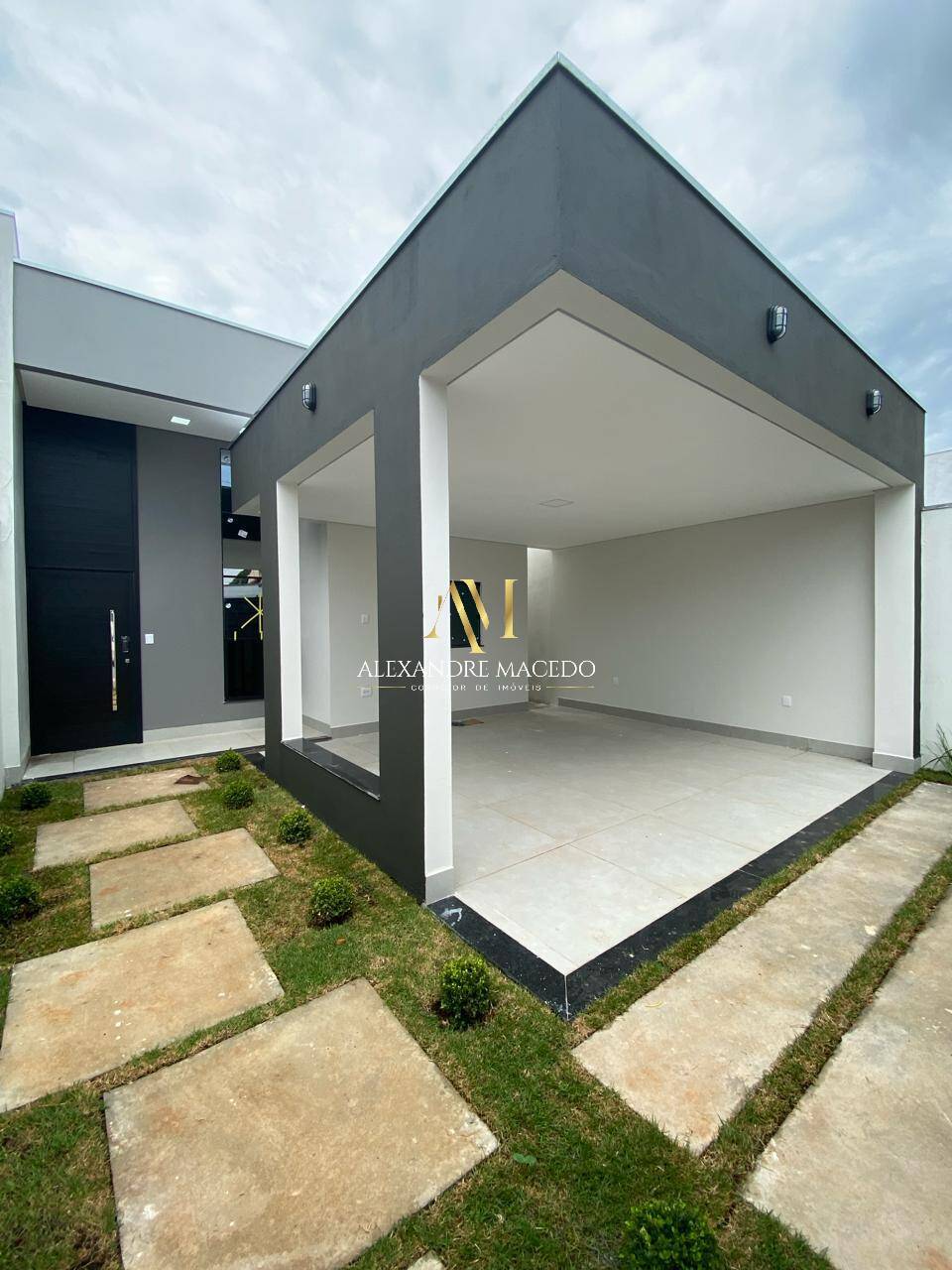 Casa à venda com 3 quartos, 255m² - Foto 2