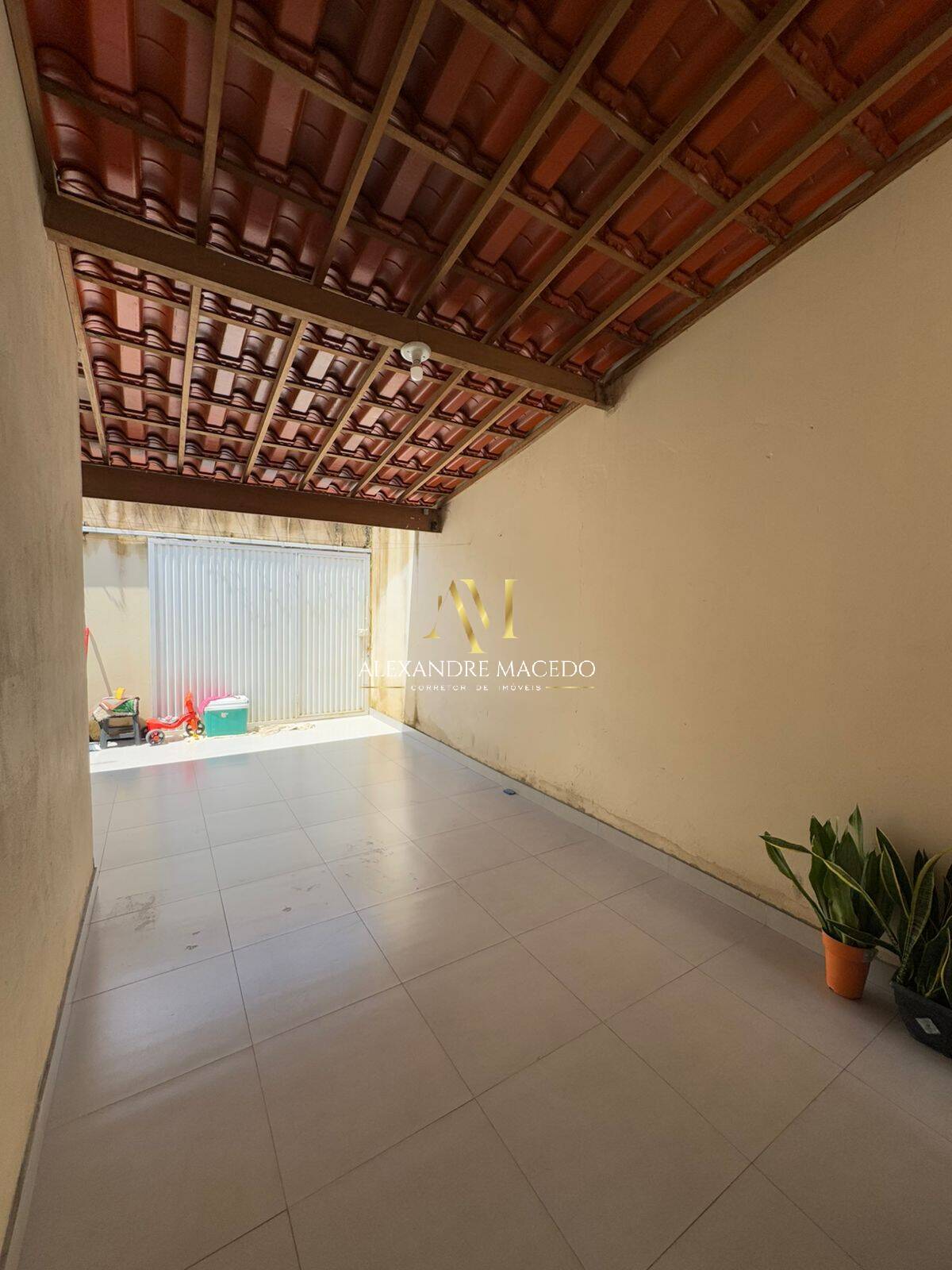 Casa à venda com 2 quartos, 55m² - Foto 2