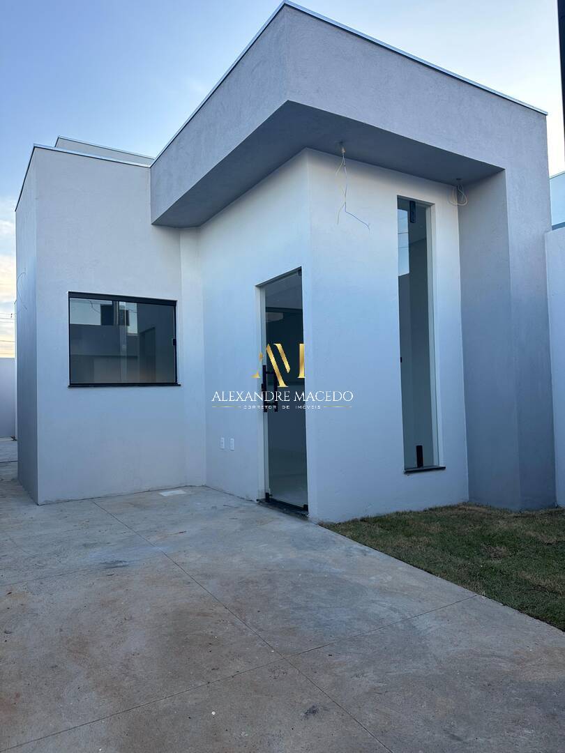 Casa à venda com 3 quartos, 50m² - Foto 2